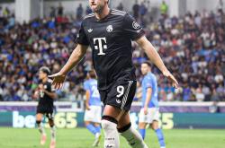 u8官方网站包含这也行？拜仁慕尼黑单刀错失备战欧超杯巴塞罗那转会期遗憾出局，马赛复出首秀备战法国杯的词条