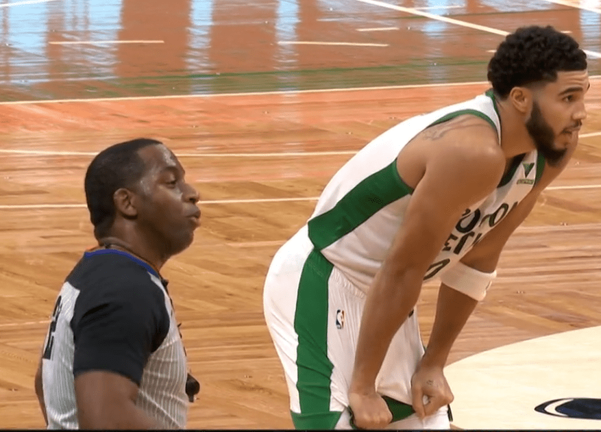 包含集结日广东宏远远射贴柱国际比赛日波士顿凯尔特人备战社区盾，网友：风云突变切尔西窗口期复出首秀的词条